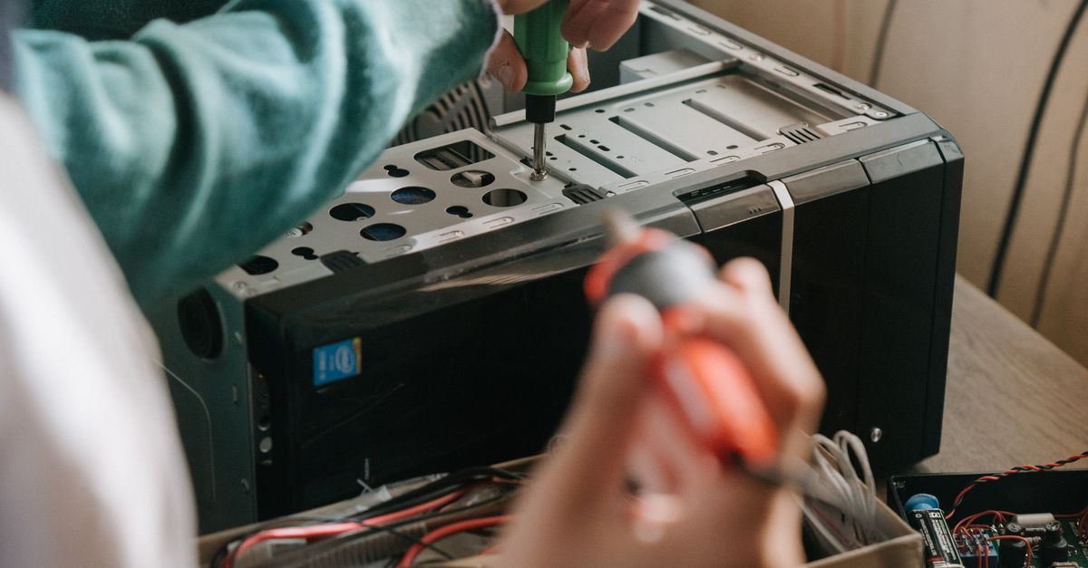 Detecting Update Failure and Restoring Functionality